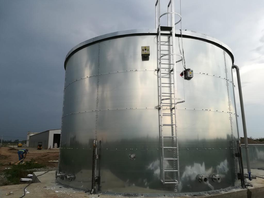 Fire-reserve water storage tank, București