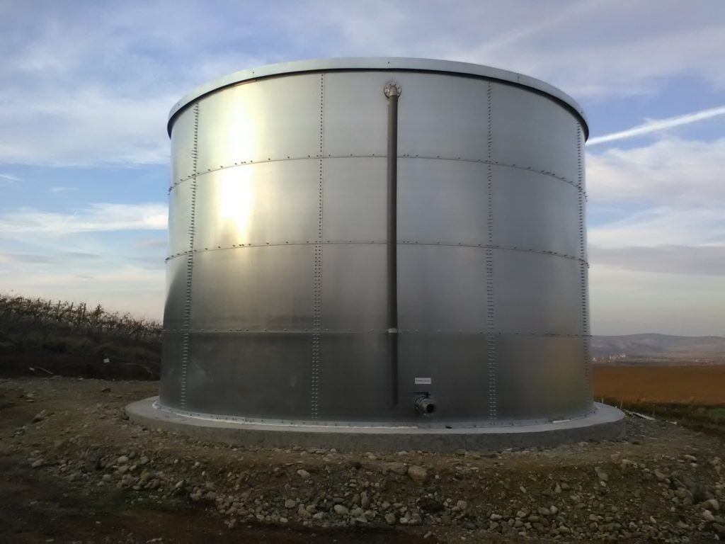 400 m³ tanks in galvanised steel sheet